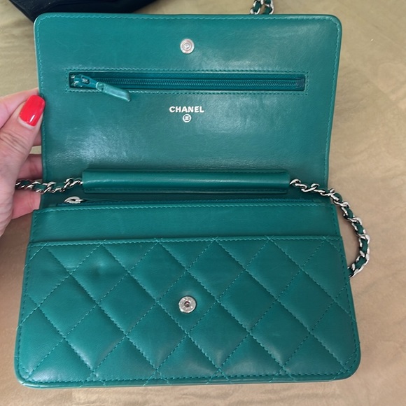 Chanel classic WOC in quilted lambskin in very good condition pouch and box - Picture 5 of 10